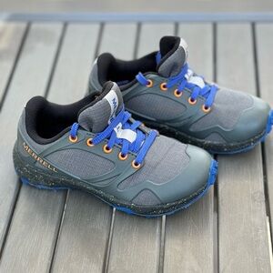 Merrill Altalight Hiking Sneakers